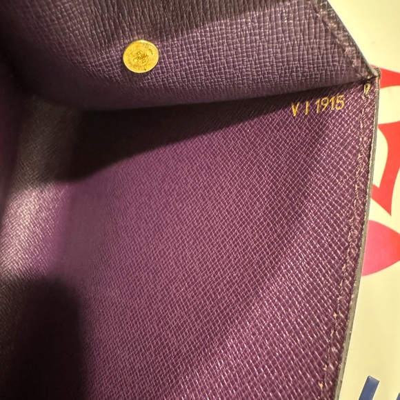 Louis Vuitton Authentic Vintage Epi Art Deco Clutch in Black-EUC! - Picture 6 of 9